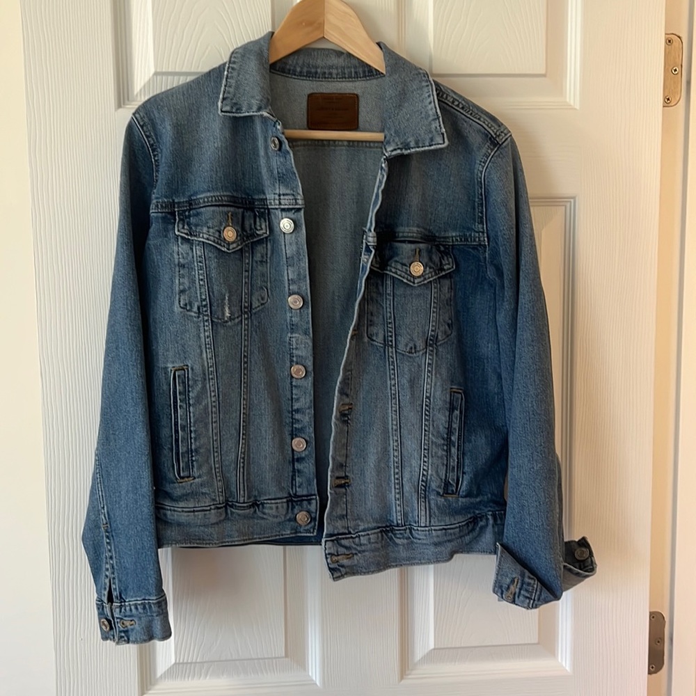 Classic Lucky Brand denim jacket